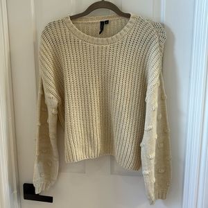 Drop sleeve knit sweater with textured polkadot sleeves